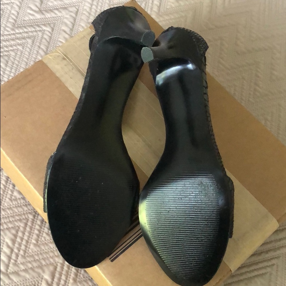Alfani Leather Snakeskin 9M Heels - Picture 4 of 11